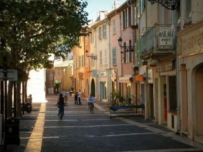Excellent Studio Au Coeur Historique De Fréjus 外观 照片